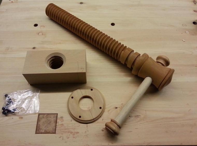 Wooden Screws Versus Metal Screws for Woodworking Bench